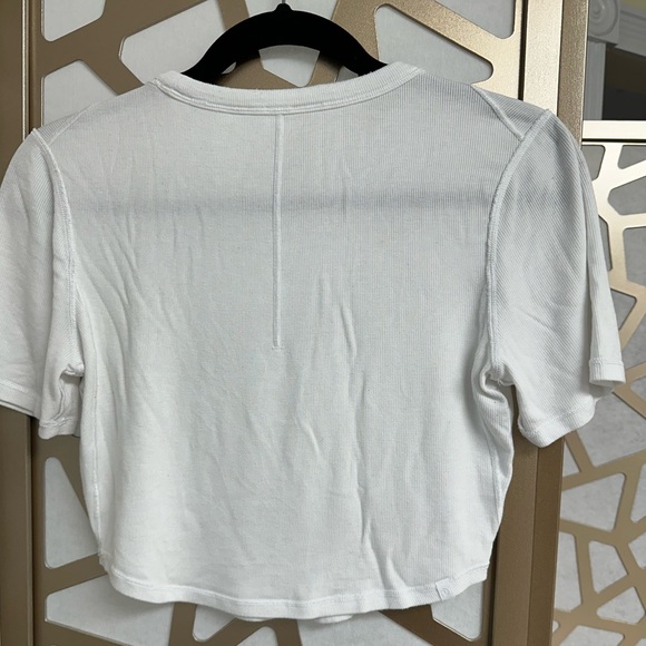 Lululemon Hold Tight Cropped Tee White Size 8 - Picture 2 of 6
